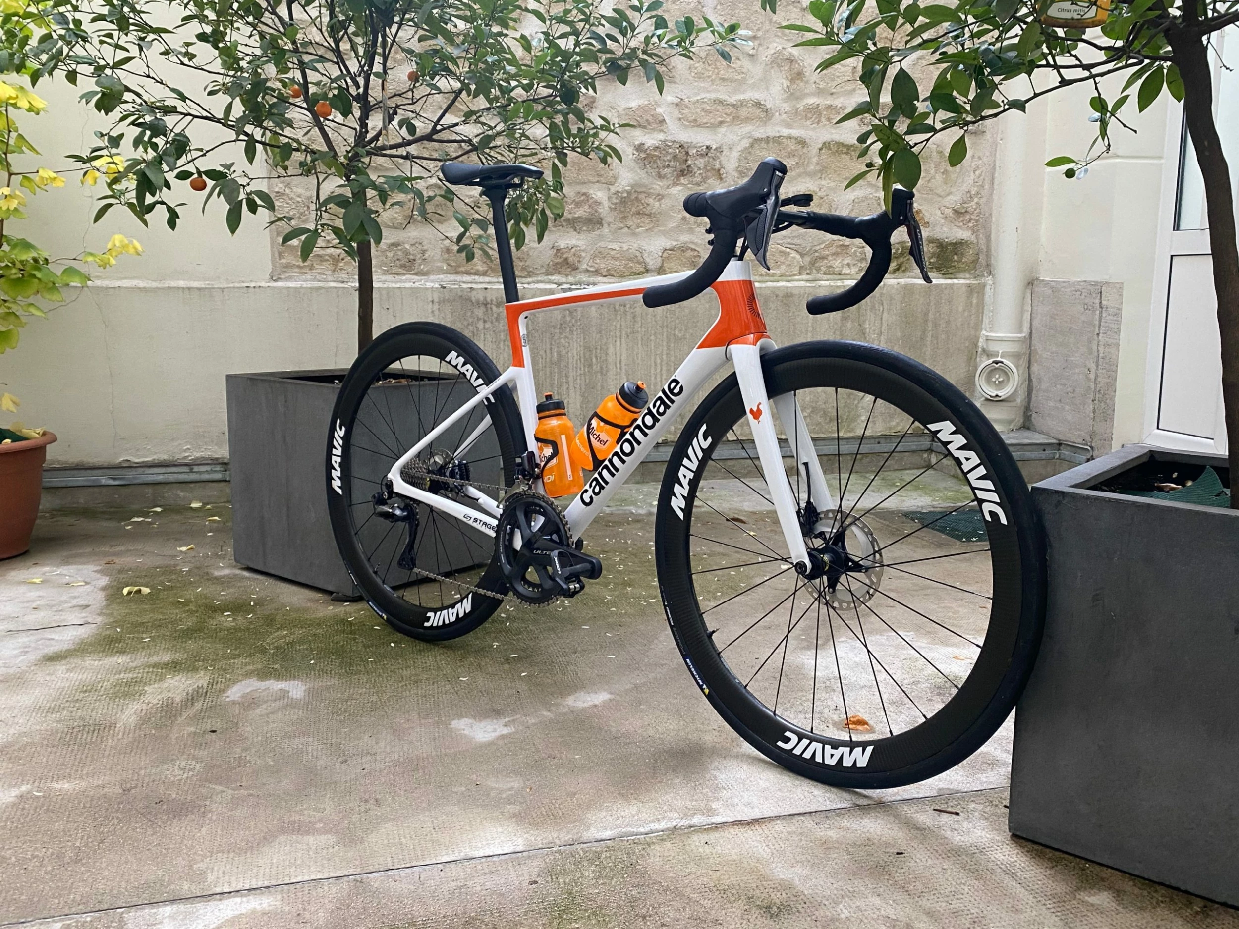 Werideon Cycling Shop Cannondale SuperSix EVO HI-MOD DISC Shimano Ultegra Di2 11v !TDF SERVICE COURSE! 4 Werideon Cycling Shop Cannondale SuperSix EVO HI-MOD DISC Shimano Ultegra Di2 11v !TDF SERVICE COURSE! – Image 4